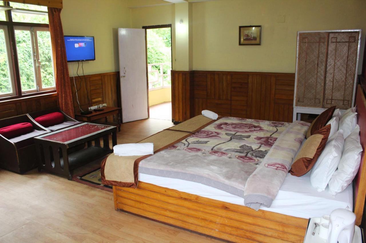 Norling Retreat Hotel Pelling Buitenkant foto